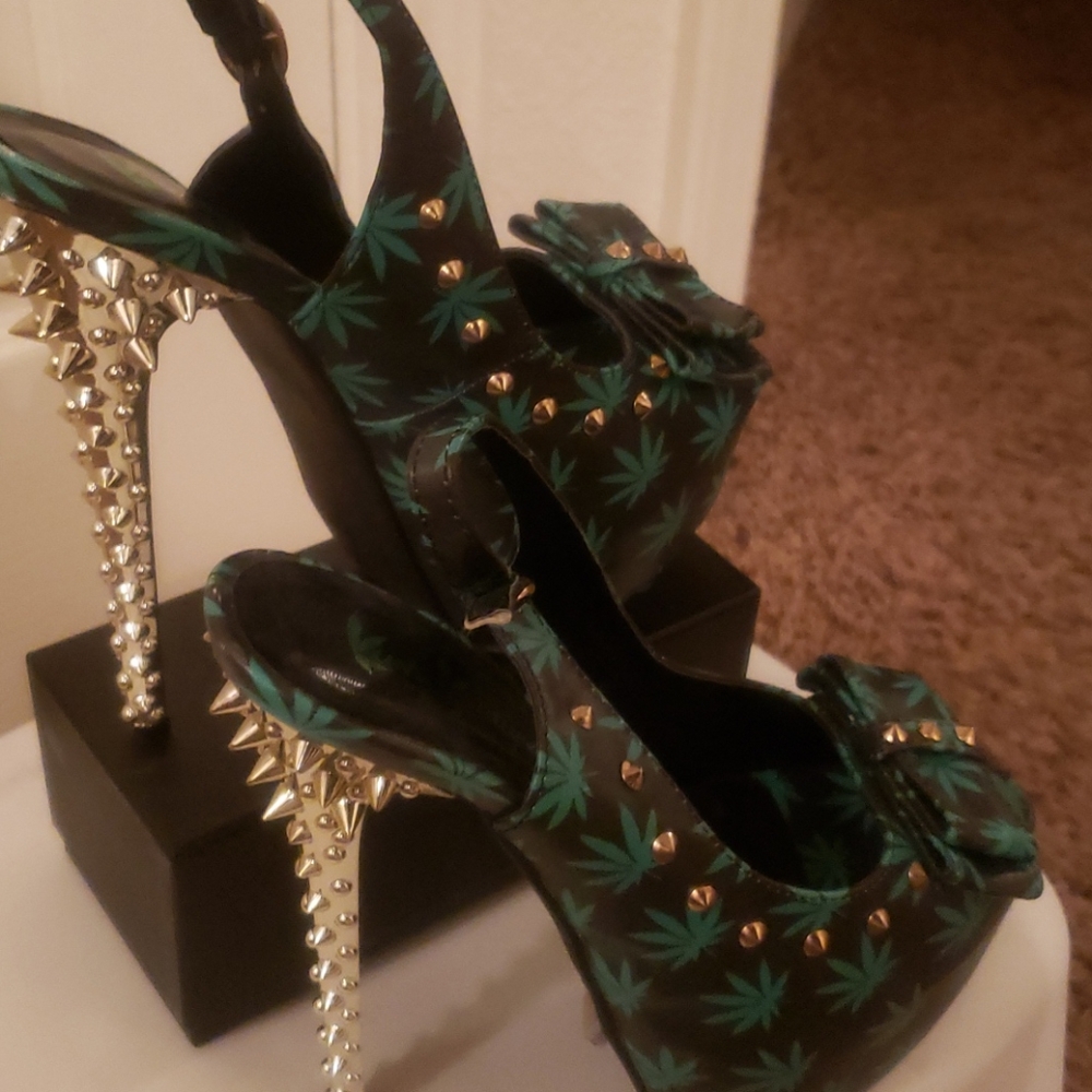 6 inch cannabis heels